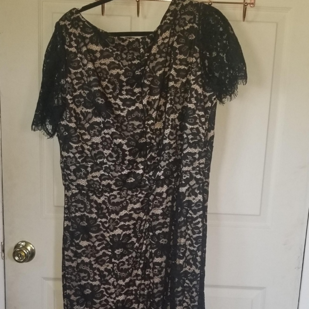 Unique Vintage black lace formal dress - Picture 3 of 3